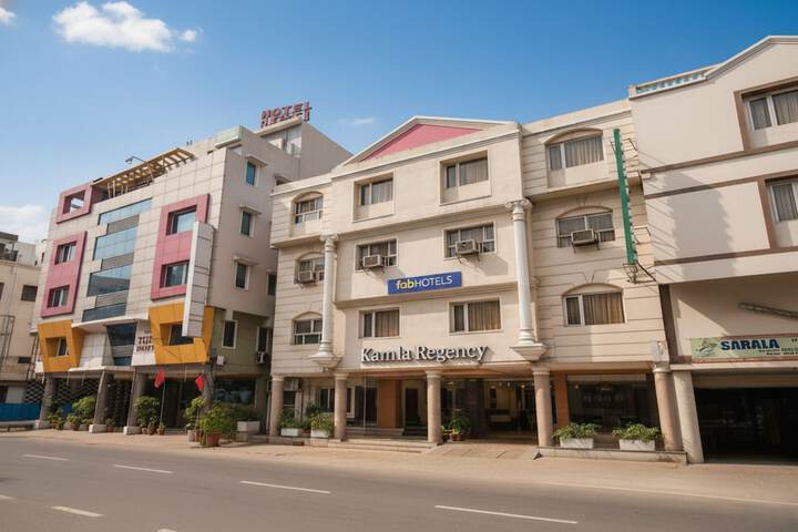 FabHotel Kamla Regency - Rani Kamlapati Station