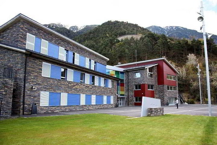 ALBERG LA COMELLA