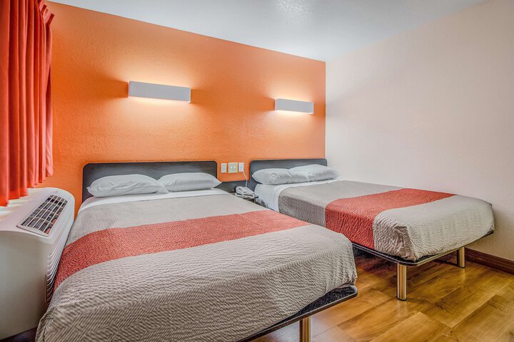 Room 41 of 125