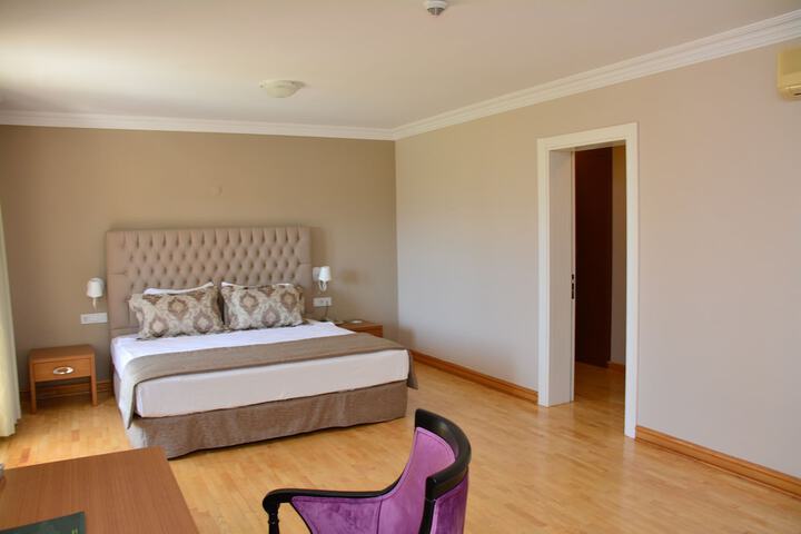 Room 20 of 135