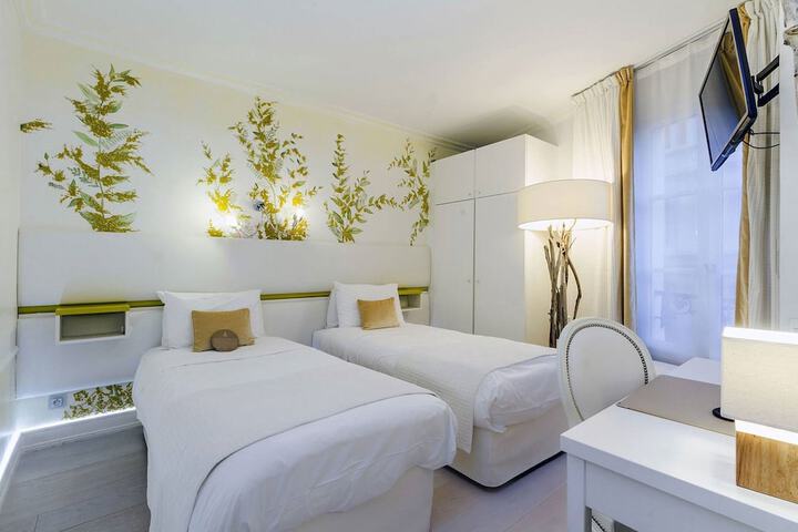 Room 20 of 38