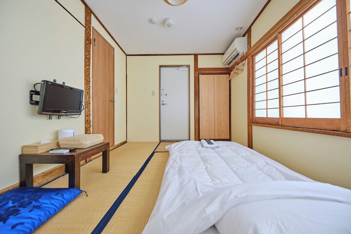 Room 37 of 80