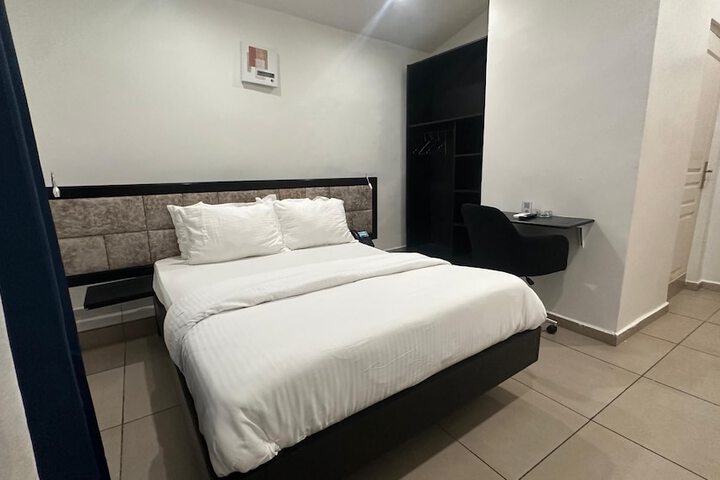 Room 13 of 56
