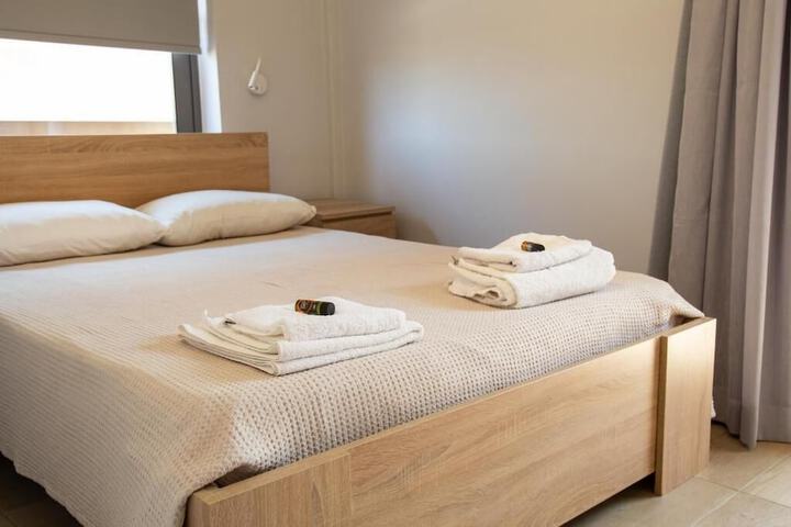 Room 4 of 85