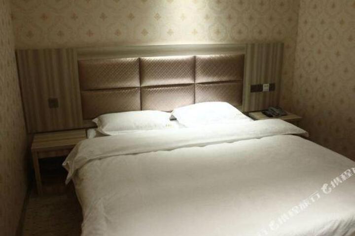 City Express Hotel (Wuhan High-speed Railway Station East Plaza)
