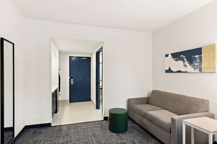 Room 25 of 55