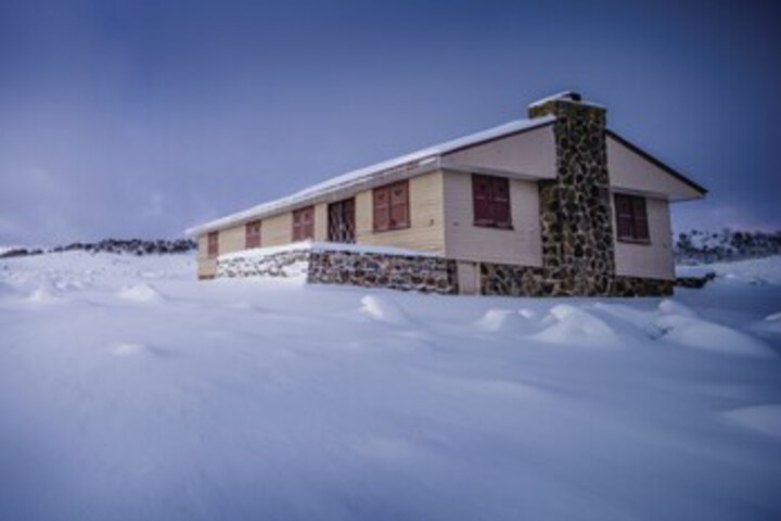 Wolgal Hut