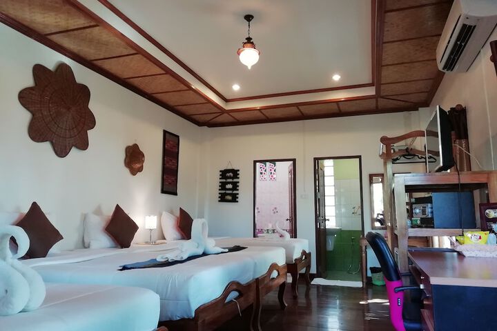 Room 45 of 137