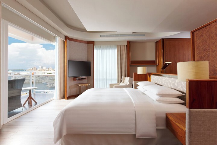 Room 14 of 48