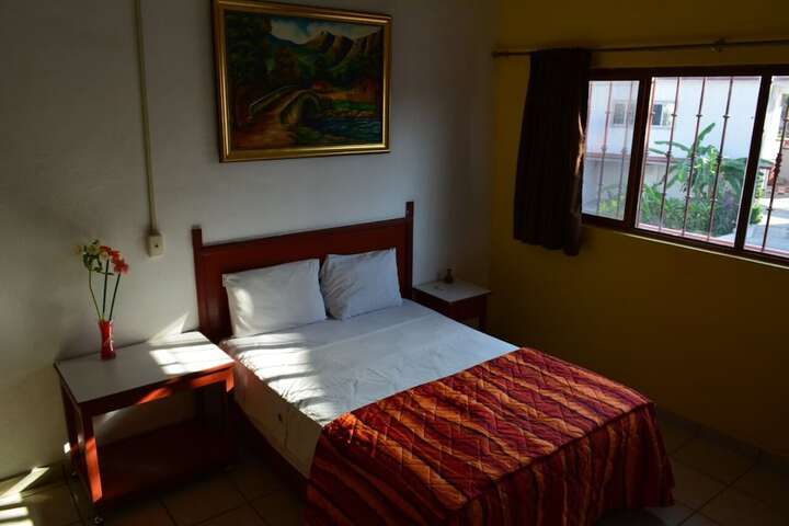 Room 11 of 37