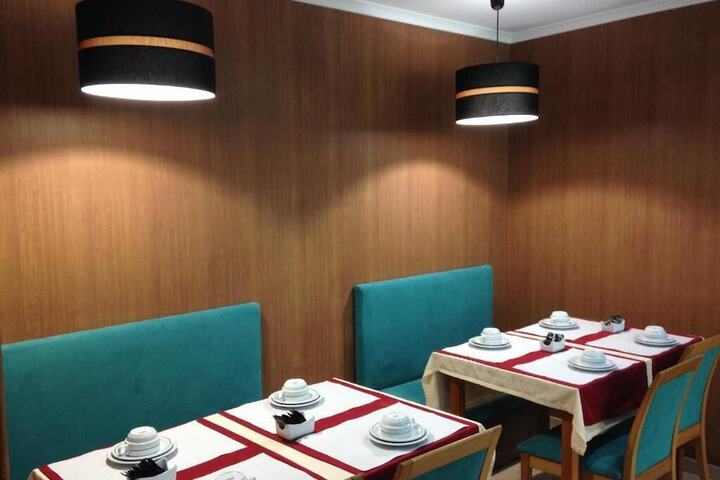 Dining 46 of 64