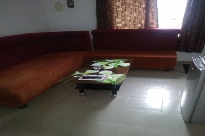 Room 15 of 34