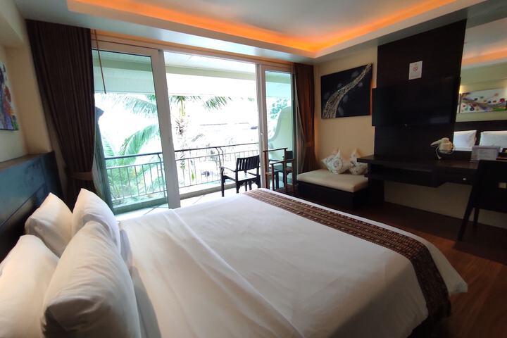 Room 16 of 90