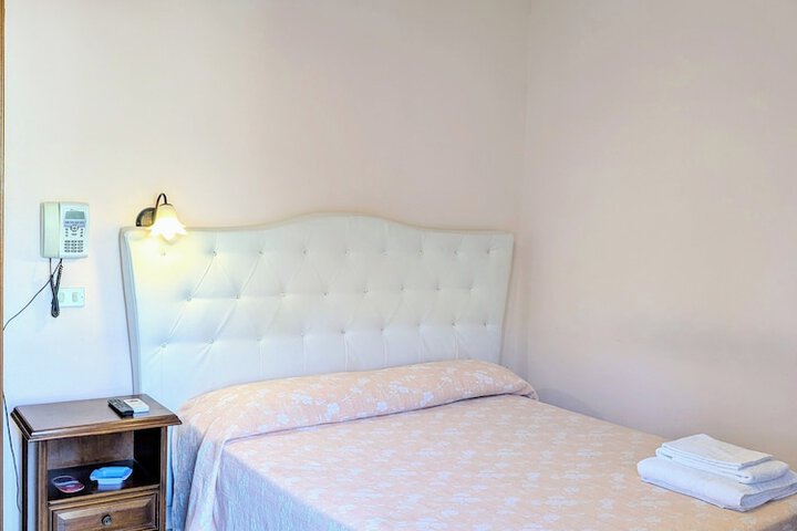 Room 40 of 204