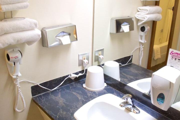 Room 20 of 28