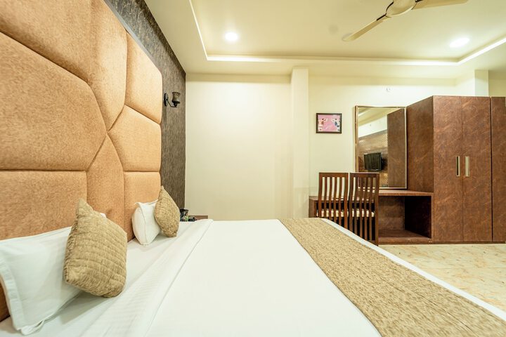 Room 26 of 82