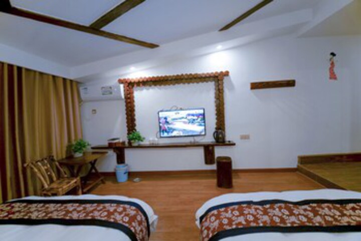 Room 8 of 44