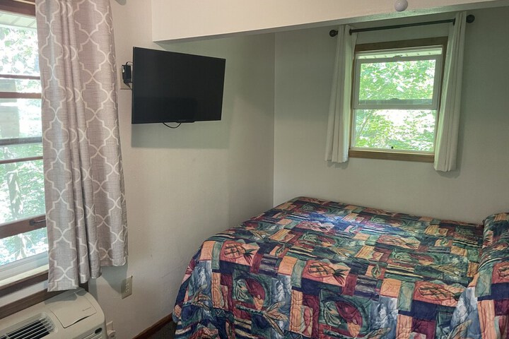 Room 9 of 75