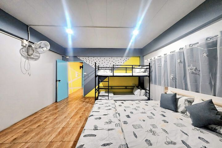 Room 8 of 94