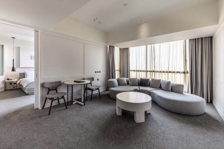 Room 44 of 104