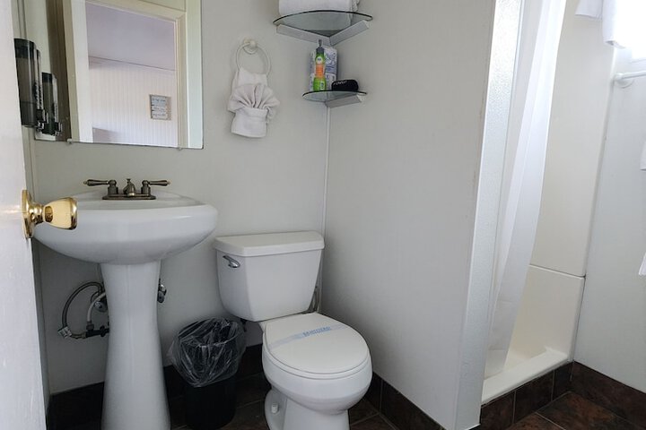 Room 16 of 53