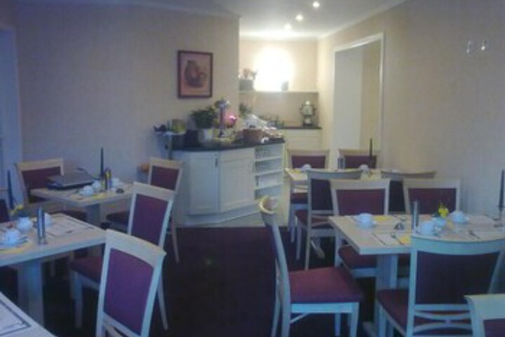 Dining 30 of 50