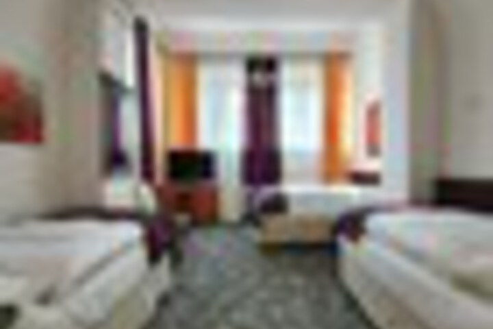 Room 185 of 324