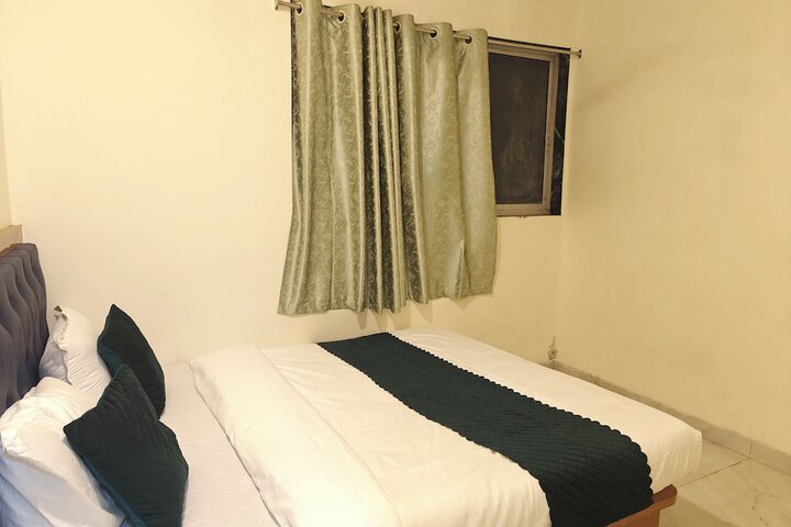 Room 63 of 76