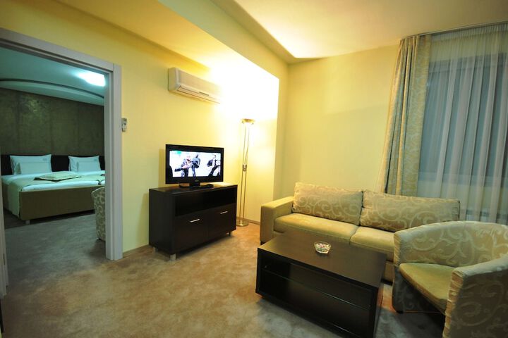 Room 16 of 70