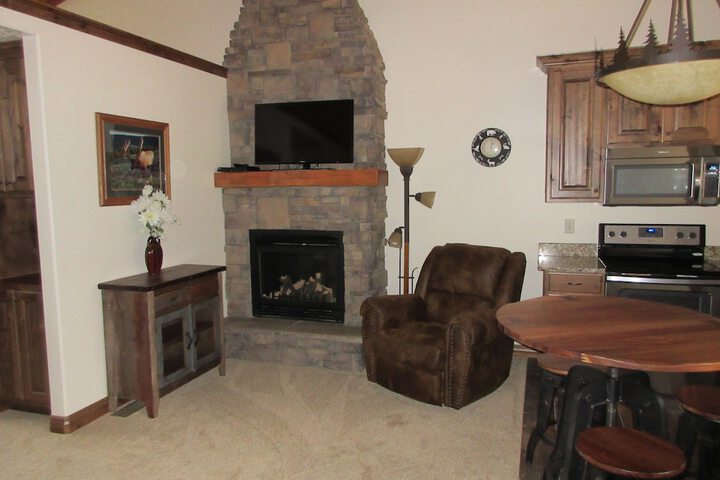 Room 12 of 28