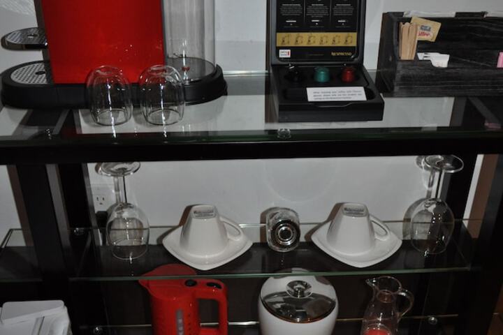 Breakfast/Coffee Service 35 of 72