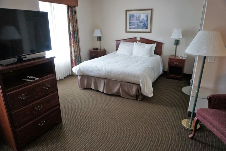 1 Bedroom Suite Queen Bed (7 of 26)