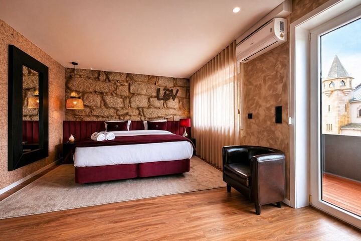Room 22 of 64