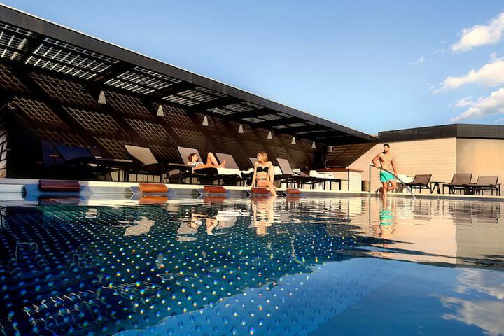 Pools & Facilities
