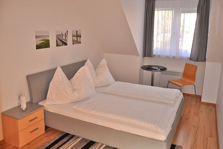Room 2 of 45