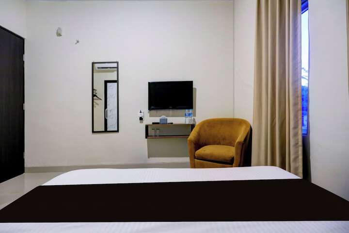 Room 9 of 26