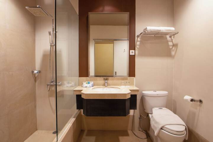 Room 15 of 26