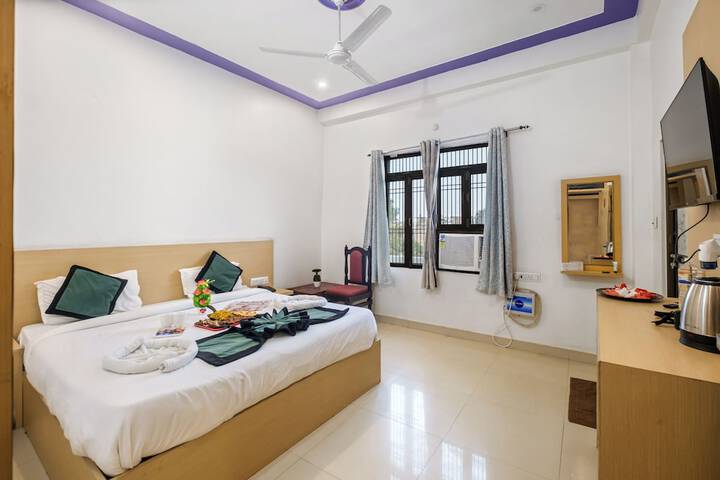 Room 5 of 30