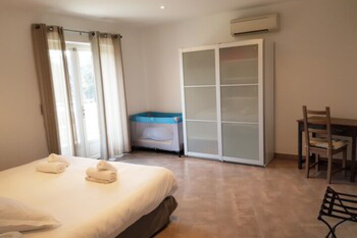 Room 43 of 51