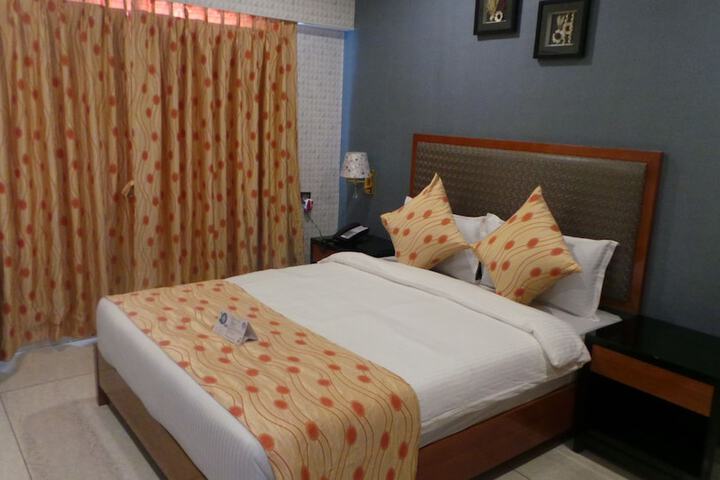 Room 34 of 71