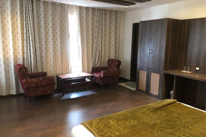 Room 14 of 15