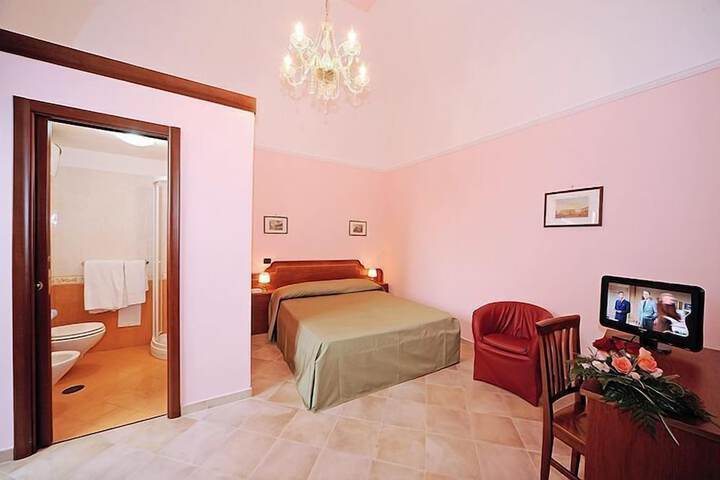 Room 7 of 23