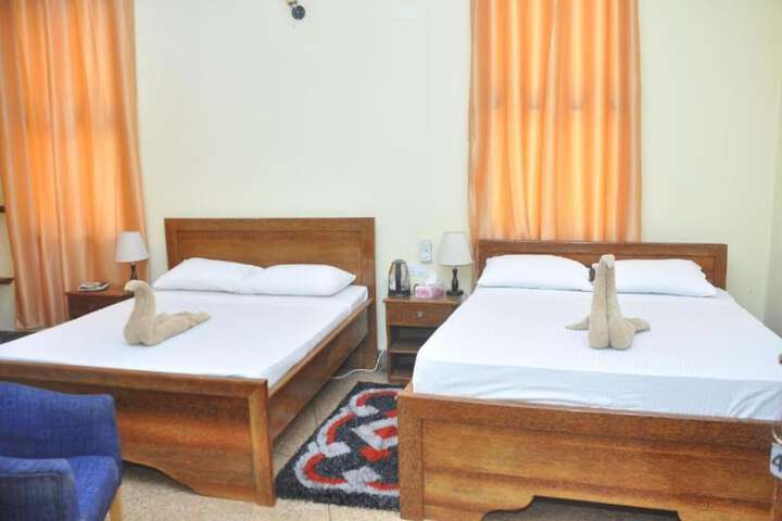 Room 9 of 19