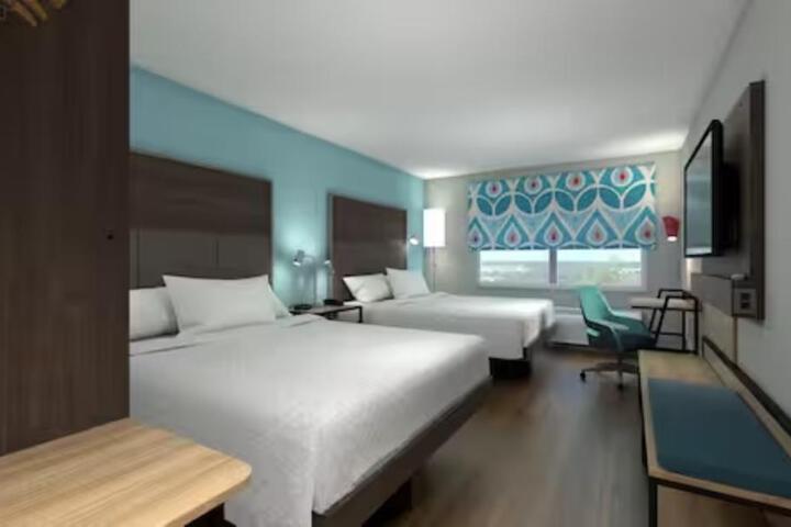 2 Queen Beds (4 of 4)
