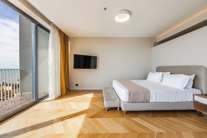 Room 5 of 23