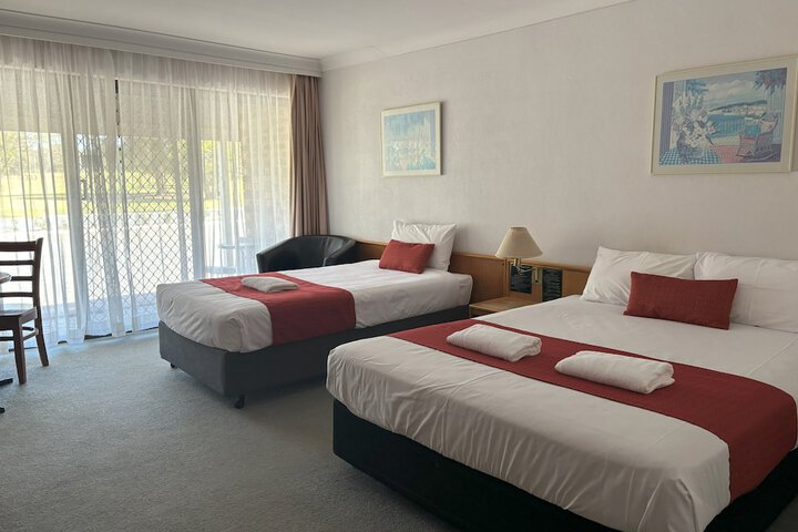Room 4 of 46