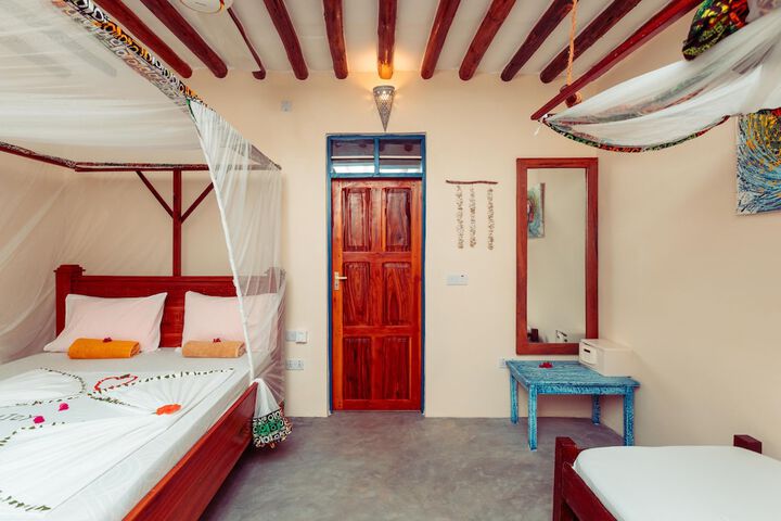 Room 18 of 112