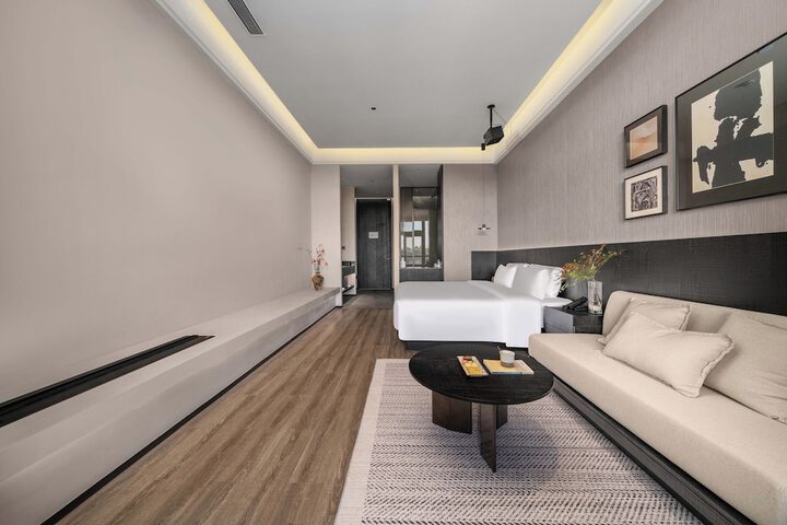 Room 30 of 64