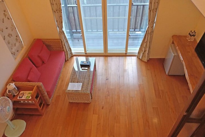 Room 9 of 46