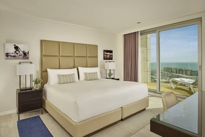 Room 46 of 158